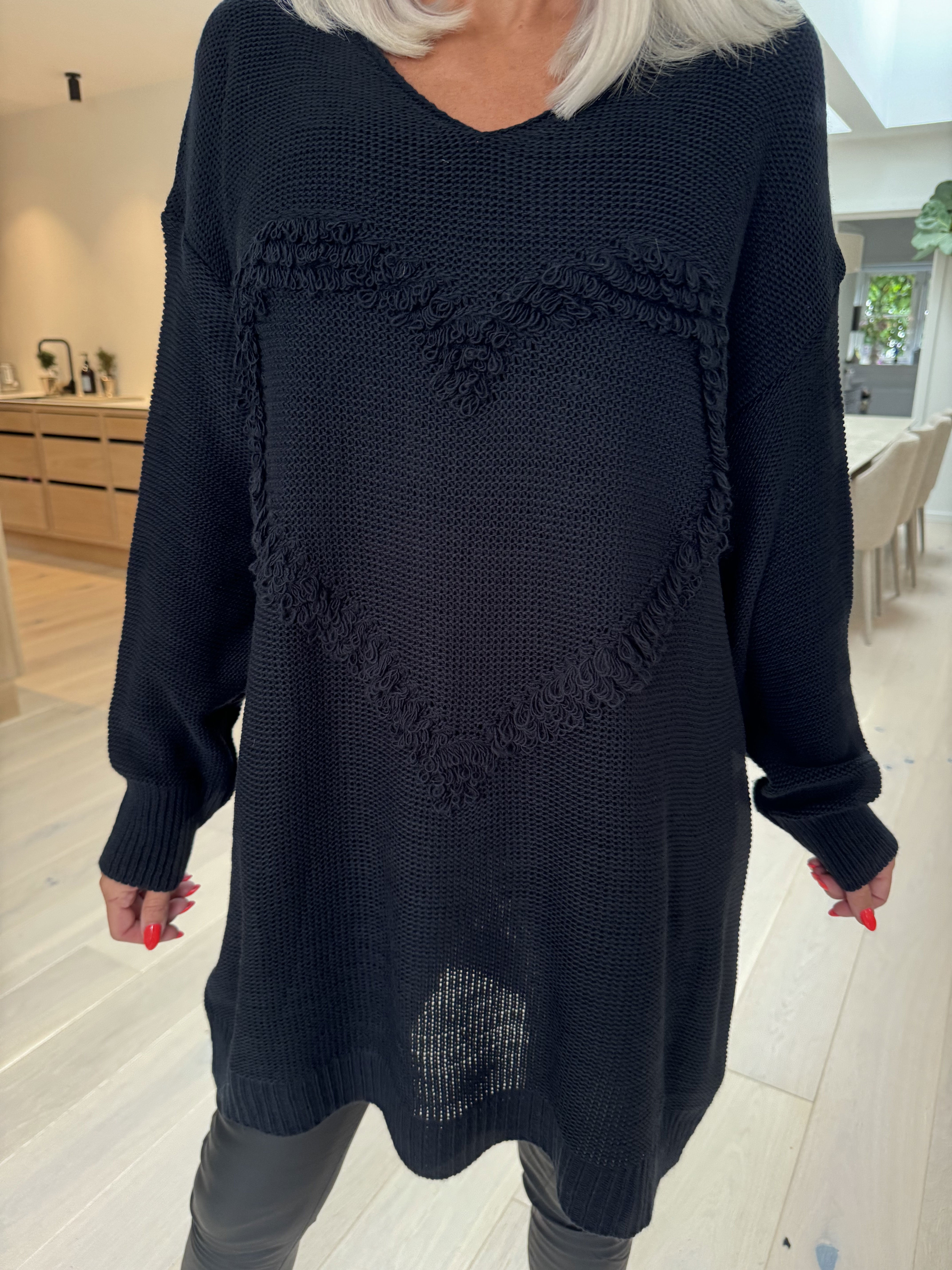 Annalise - Stickad klänning med hjärtfront